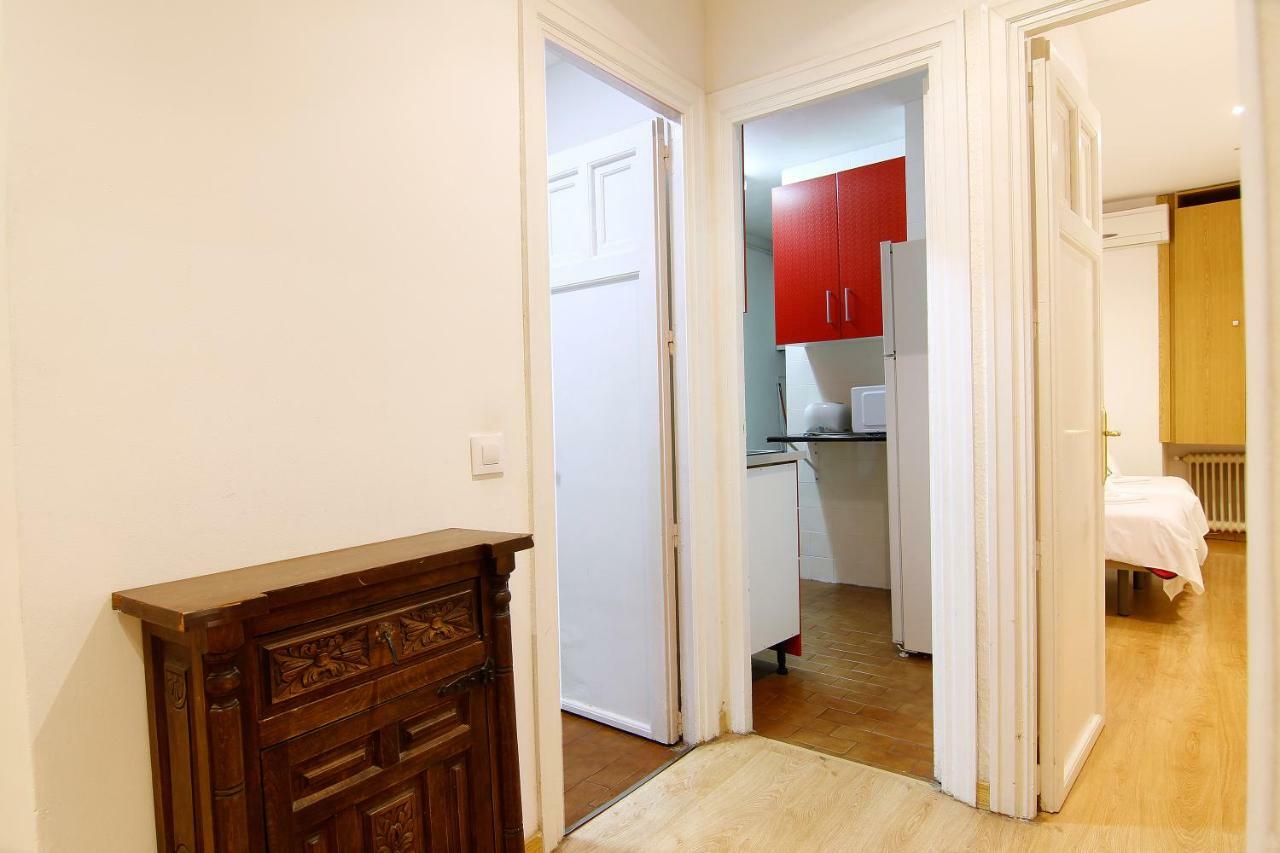 Santa Ana Apartamento Madrid Buitenkant foto